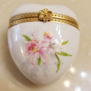 Porcelain heart shaped trinket